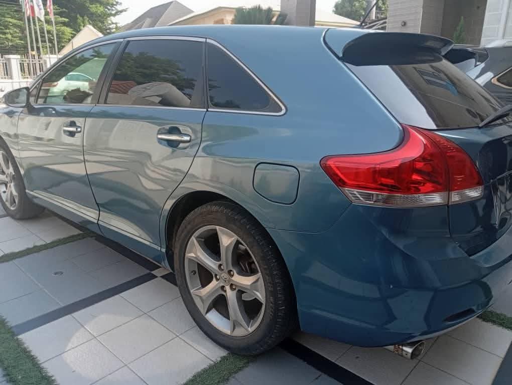 A picture of 2012 Toyota venza