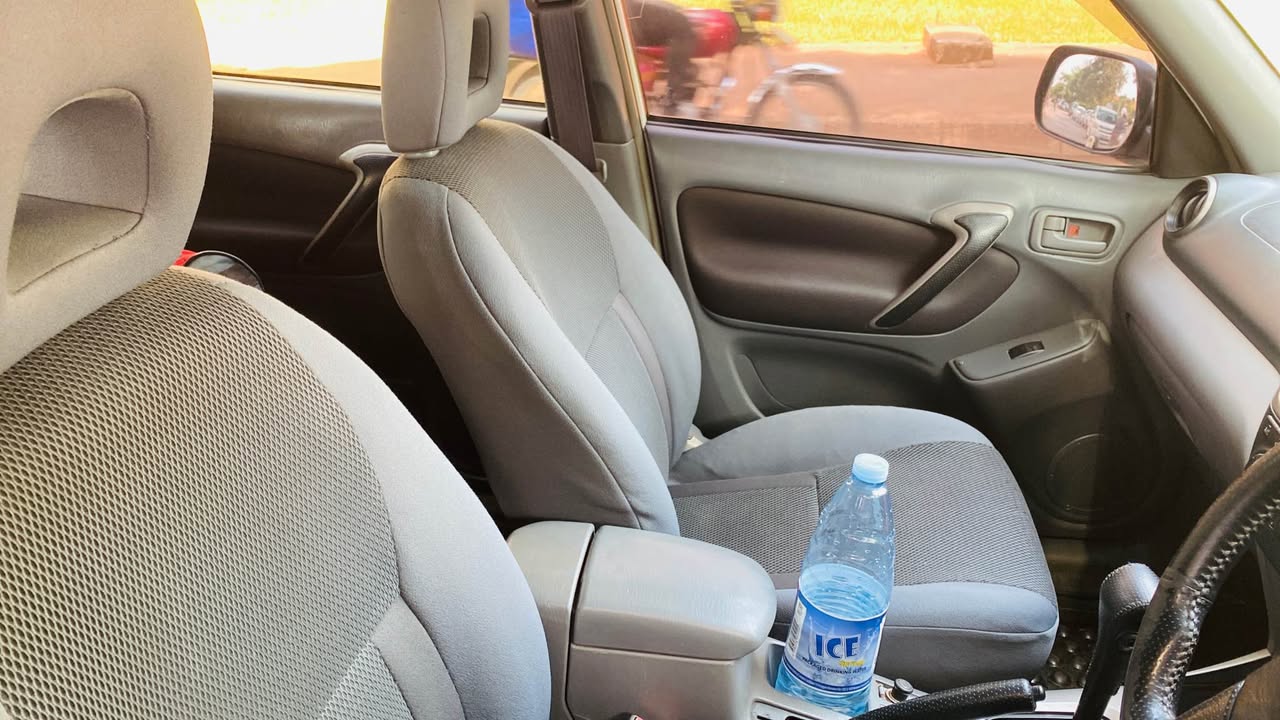 A picture of TOYOTA RAV4