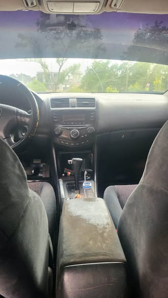 A picture of 1 850 owner EOD Untempared engine Gear Ac location Abuja