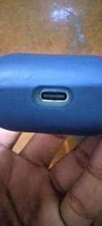 A picture of Bluetooth earphone
