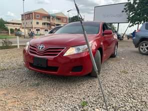 A picture of First body few month used 2010 Camry with venza engine