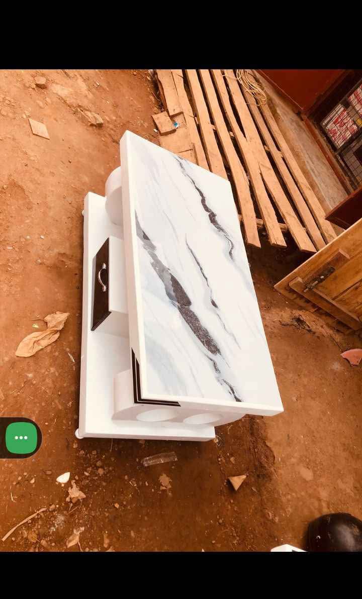 A picture of Marble center tables