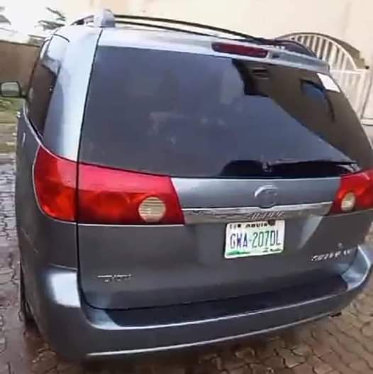 A picture of 2006 Toyota 2006 Sedan