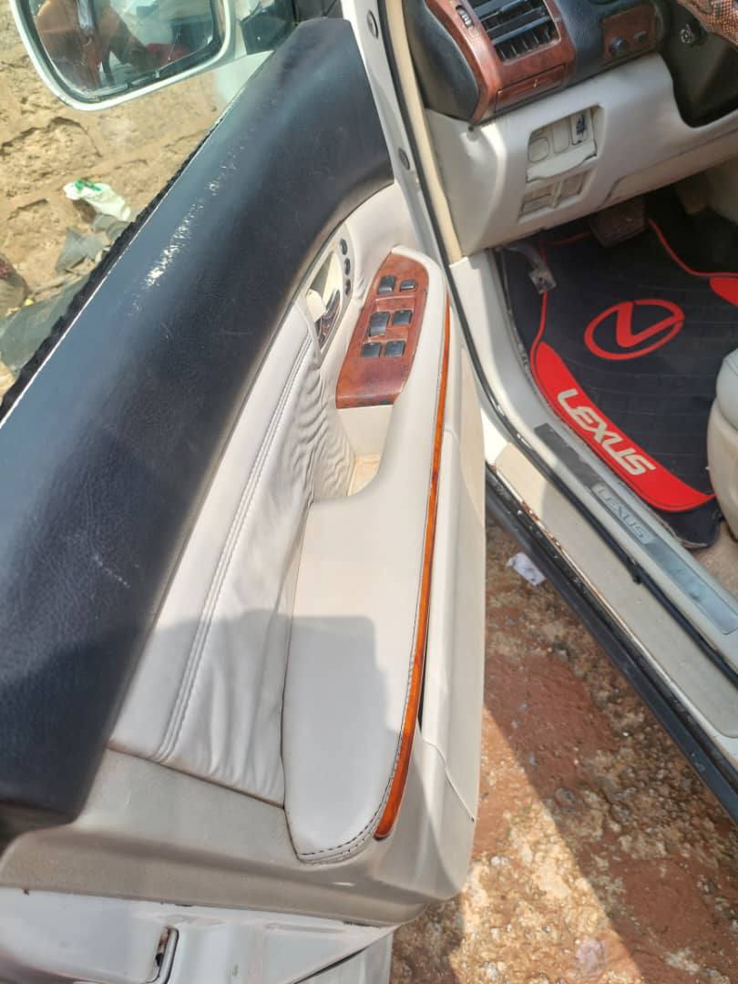 A picture of Sharp Registered Lexus RX330