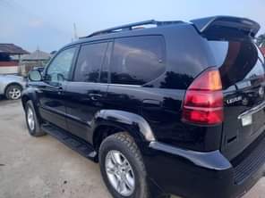 A picture of Few months used 2008 Lexus Gx470 pure first body pan