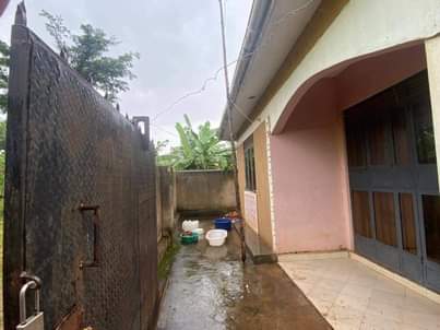 A picture of House for at 43m. With 2bedrooms sitting room dinning room.
