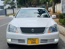 A picture of TOYOTA CROWN