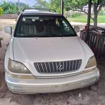 A picture of Lexus Rx 300