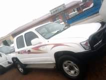 A picture of Toyota HILUX UBD 585L