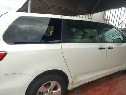 A picture of Clean 2015 Toyota Sienna Toks For Sale