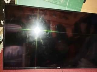 A picture of VYOM TV 43 INCHES