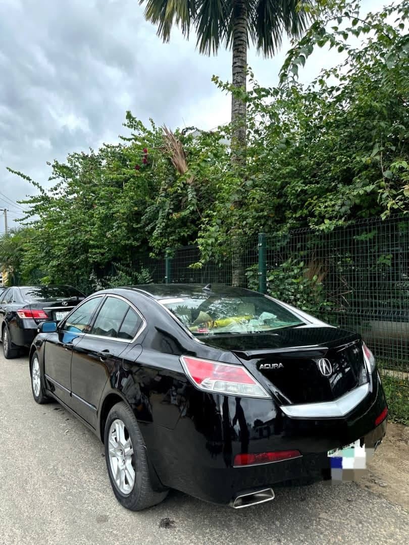 A picture of Acura TL