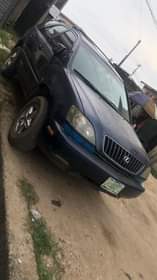 A picture of Lexus RX300