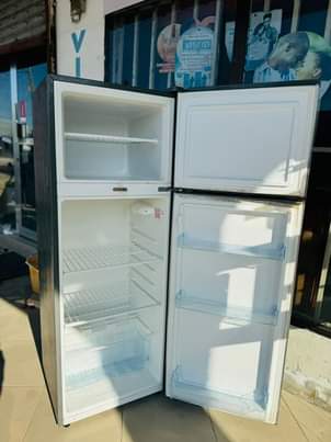 A picture of Boss kubwa lita 200 bei poaaaa 480000 Tu