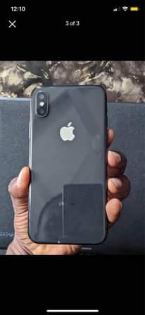 A picture of iphone x