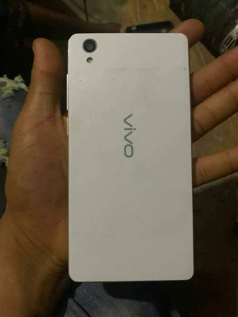 A picture of Vivo Y51A