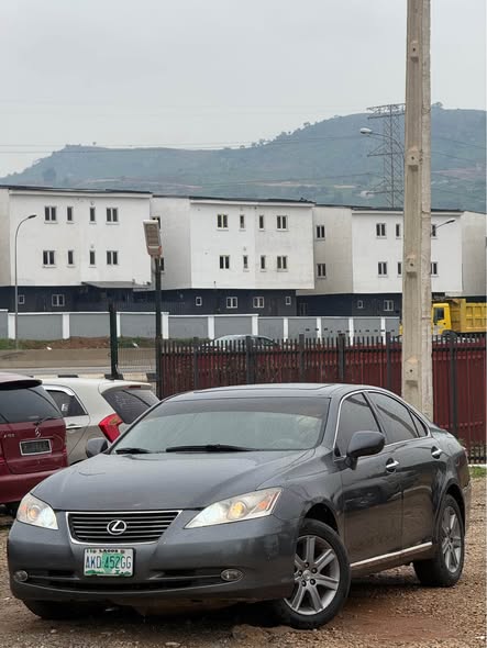 A picture of Lexus Es350