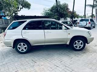 A picture of call 0782 114 643 TOYOTA HARIER YEAR 2000 ENGINE 5S