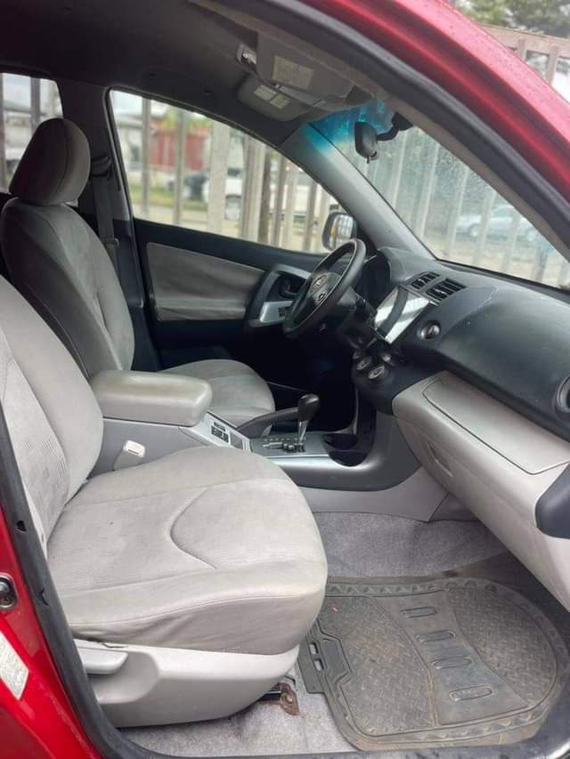 A picture of 2010 TOYOTA RAV4