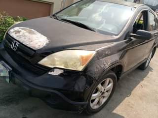 A picture of Honda CR V 08