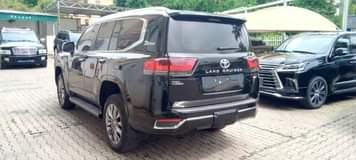 A picture of Land Cruiser