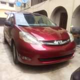 A picture of Used toyota sienna 2007 le