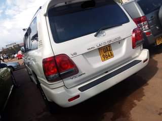 A picture of 2000 Toyota Land cruiser V8 Petrol