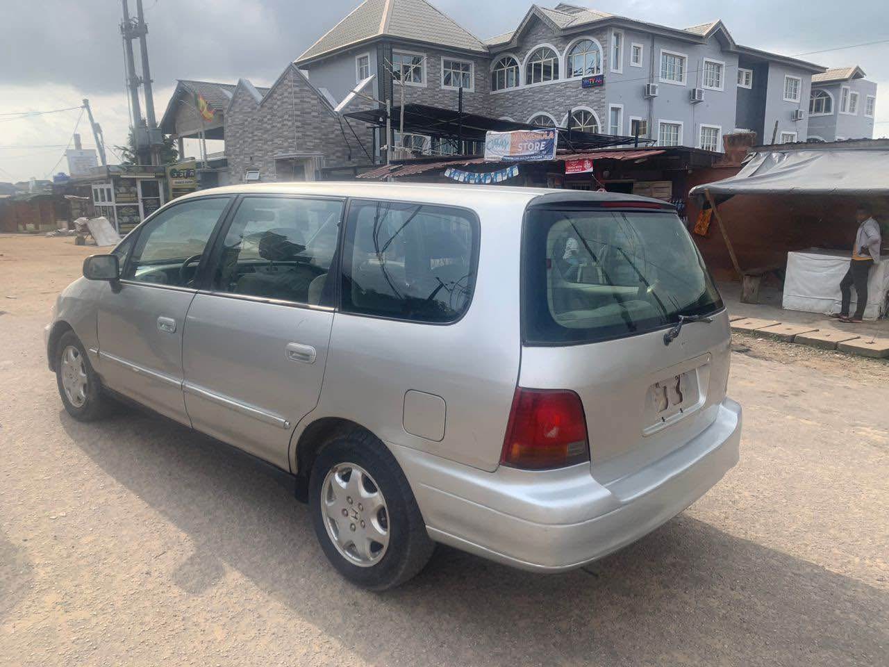A picture of Honda Odeyssy 2000 08039538695