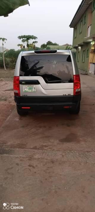 A picture of 05 registered LR3