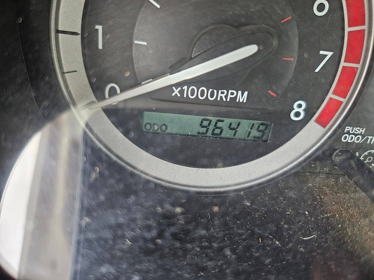 A picture of TOKUNBO STANDARD TOYOTA SIENNA 2005 XLE LIMITED