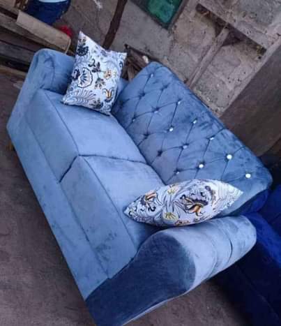 A picture of Uuzaji wa sofa