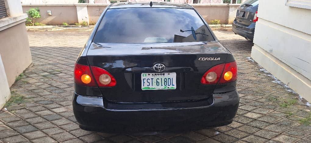 A picture of Toyota corolla 2006