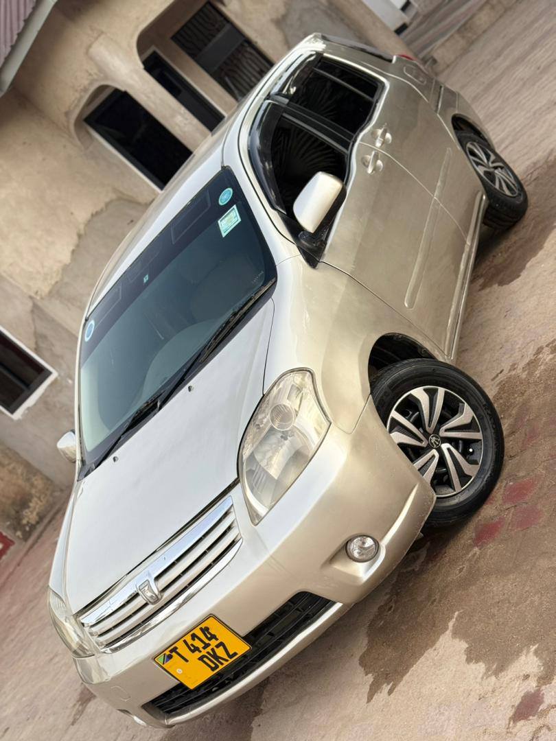 A picture of Toyota Raum Full Ac Music Cc1290 Mil 8.8 No kipengele