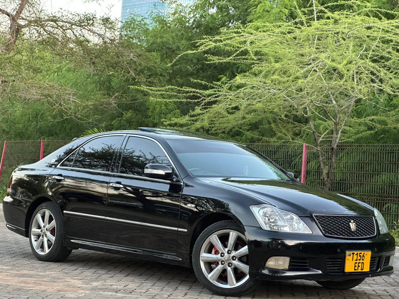 A picture of TOYOTA CROWN ATHLETE