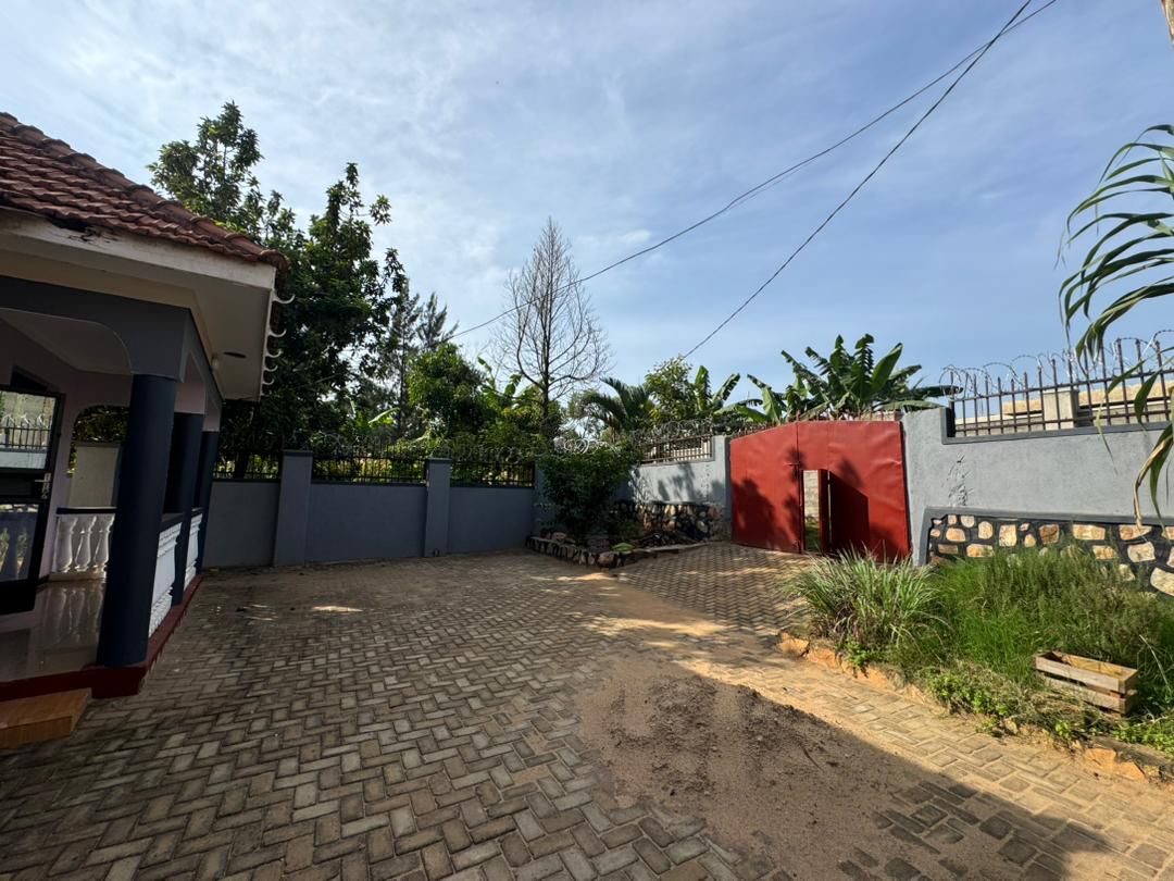 A picture of House