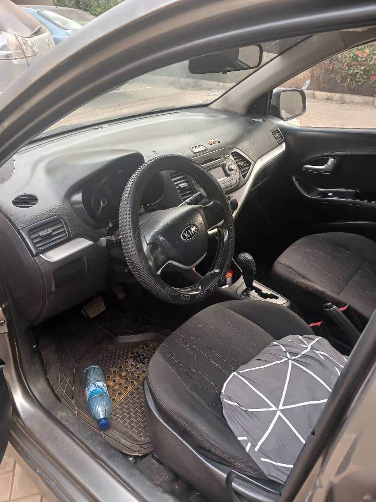A picture of Extremely clean buy and drive Kia with absolutely nothing to