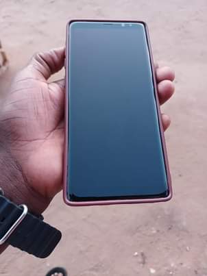 A picture of Samsung Galaxy note8 imenyooka gb64 ram6 net4g 0698899837