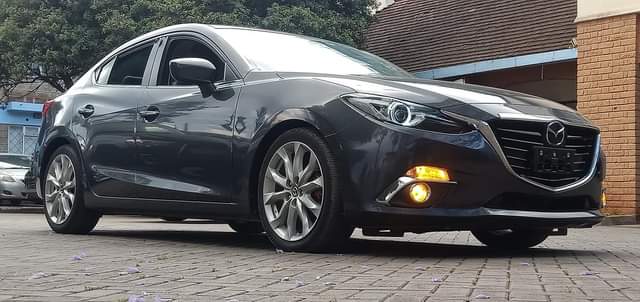 mazda axela