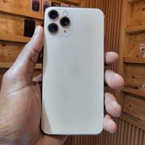 A picture of IPHONE 11 PRO USED 256GB