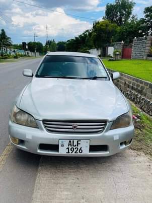 used toyota altezza