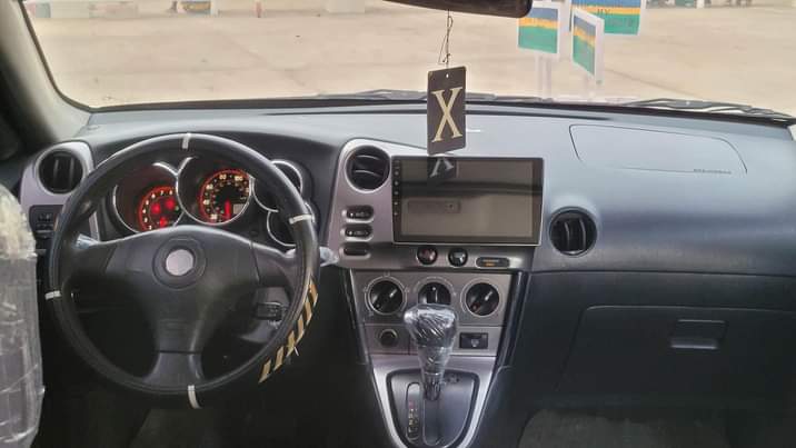 A picture of Vibe 2006 model