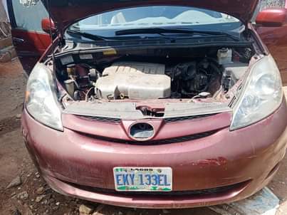 A picture of The vehicle gearbox need replacement Aside that every other thing