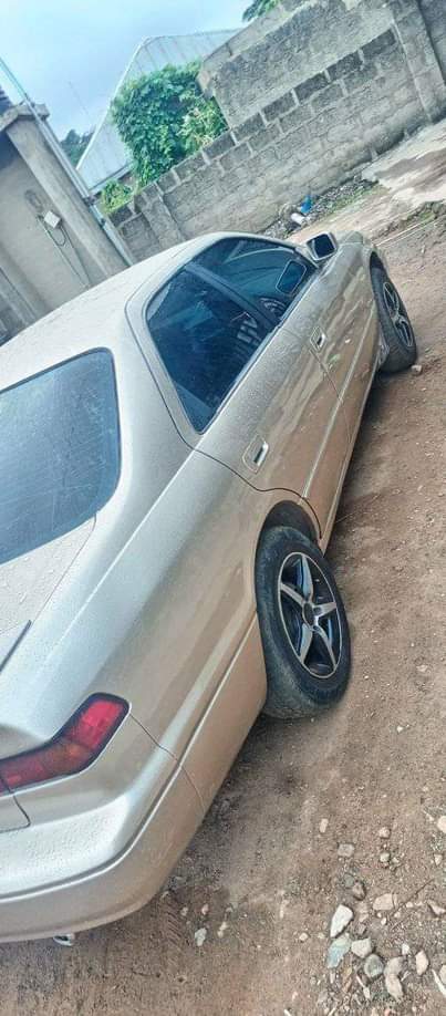 A picture of 1999 Toyota Camry 9 888