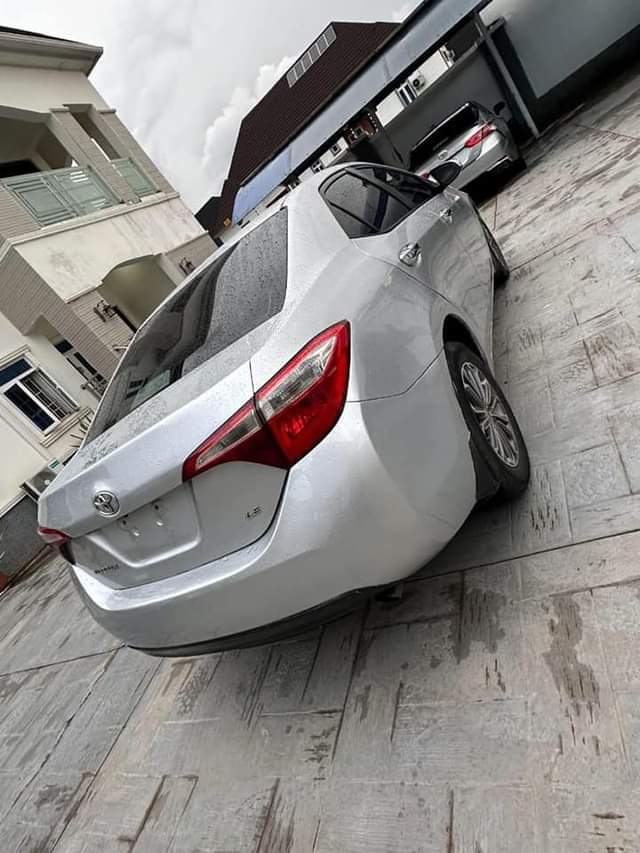 A picture of Toyota Corolla 2015 model