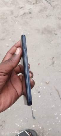 A picture of SAMSUNG J3 GB 16 RAM 2 GB ELF 70