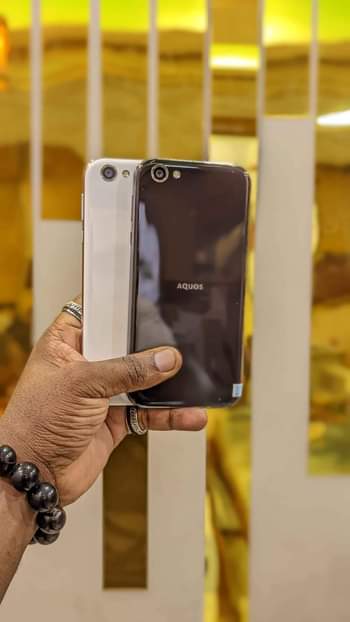 A picture of AQUOS R1 STORAGE 64GB RAM 4GB 4G NETWORK