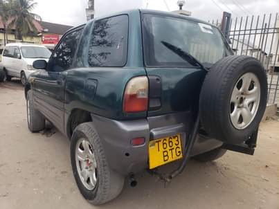A picture of TOYOTA RAV 4 OLD INAUZWA