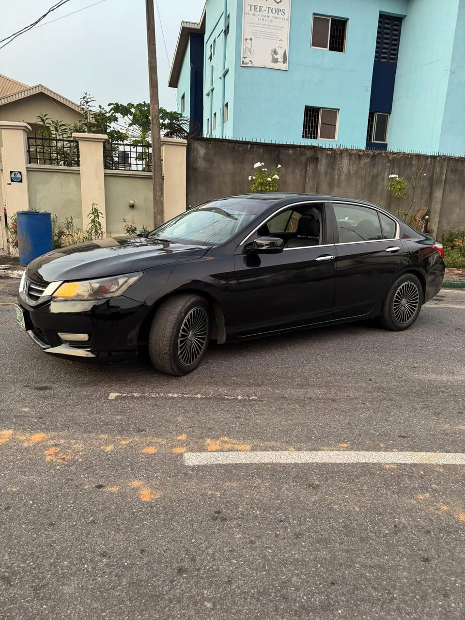 A picture of Toks standard 2014 Honda Accord EX L