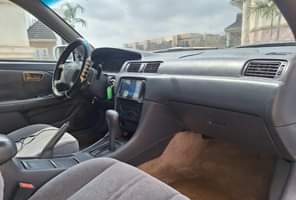 A picture of 2002 Toyota Camry with a Grade A engine and gear
