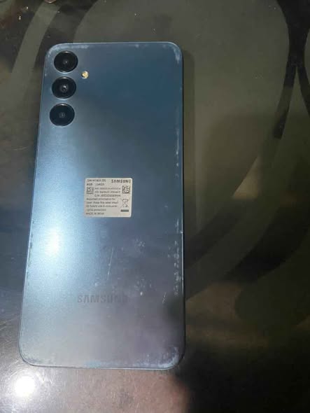 A picture of London used Samsung Galaxy phone